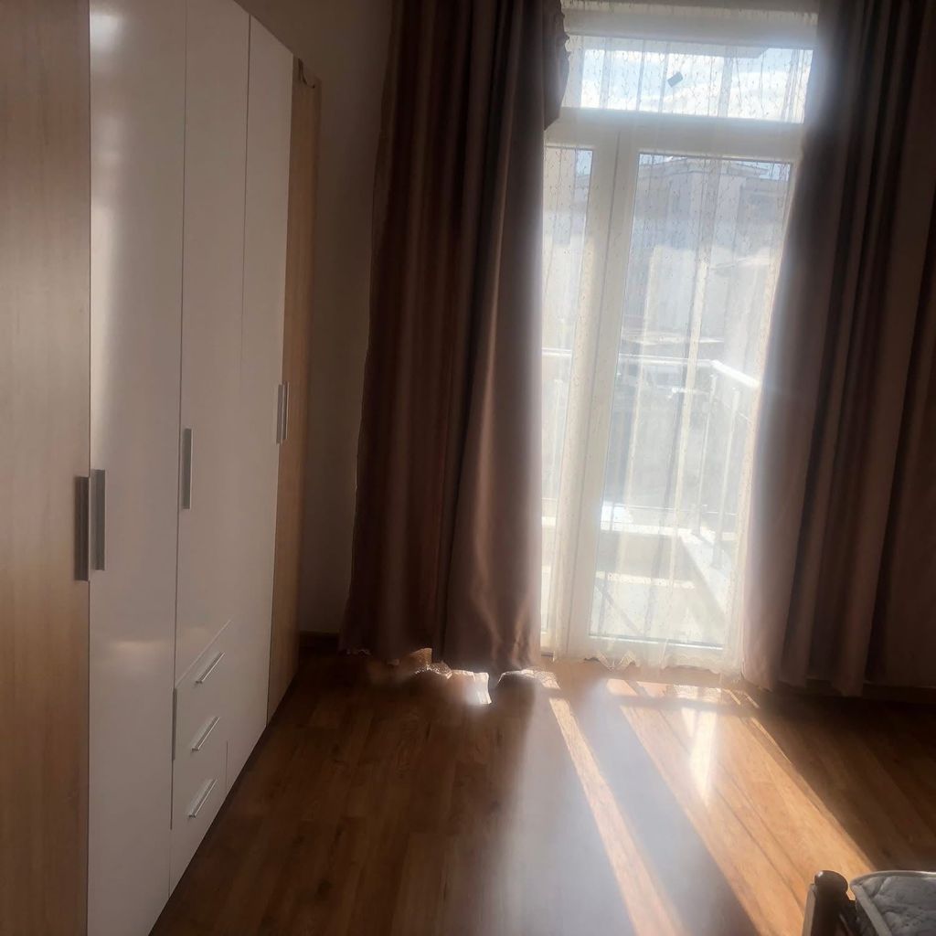 Дава се под наем Двустаен апартамент в Гоце Делчев - 70 кв.м за 204 € - Снимка #3