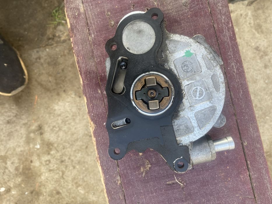 Dezmembrez motor audi a4 b8 tip CAGA 2,0  tdi de 140 cp
