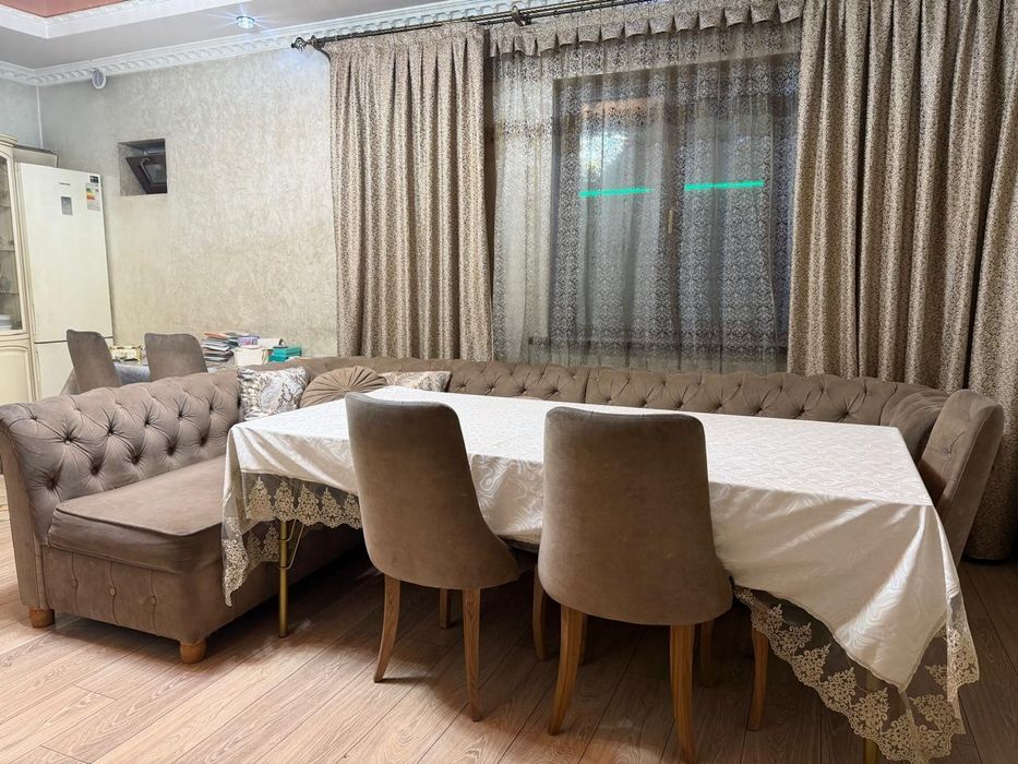 Кухонный диван комплект