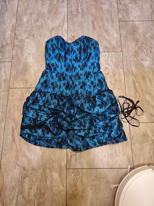 Намалени на 25лв Нови Бутикови рокли+подаръци