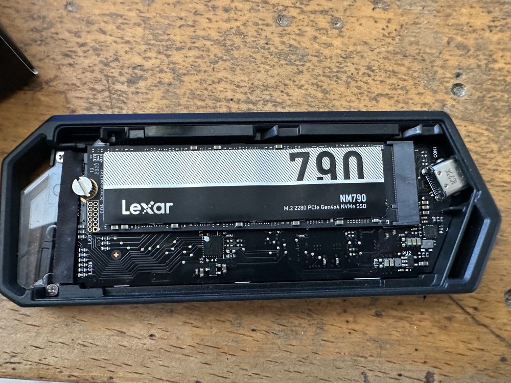 ASUS ROG Strix Arion + Lexar NM790 2 TB SSD