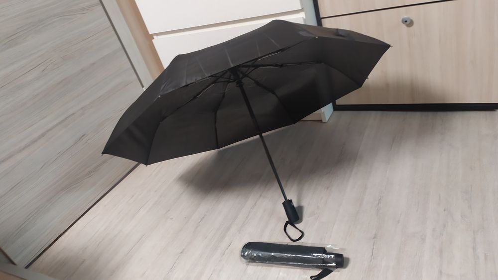 Чадър за слънце и дъжд