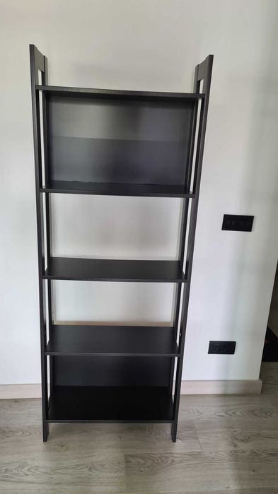 biblioteca ikea Laiva