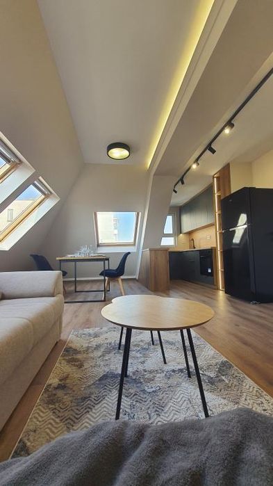 Дава се под наем Тристаен апартамент в Пловдив, Каменица 1 - 110 кв.м за 1000 € - Снимка #1