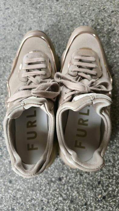 Маратонки Furla.Бежови.40 номер.