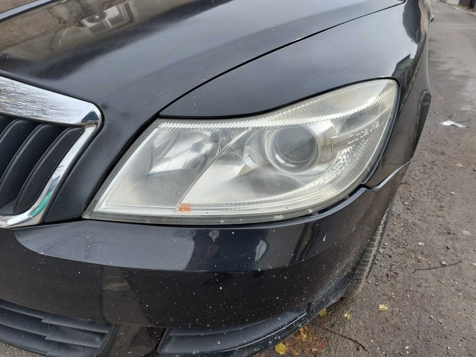 Far stanga/drp Octavia 2 facelift 2009-2013