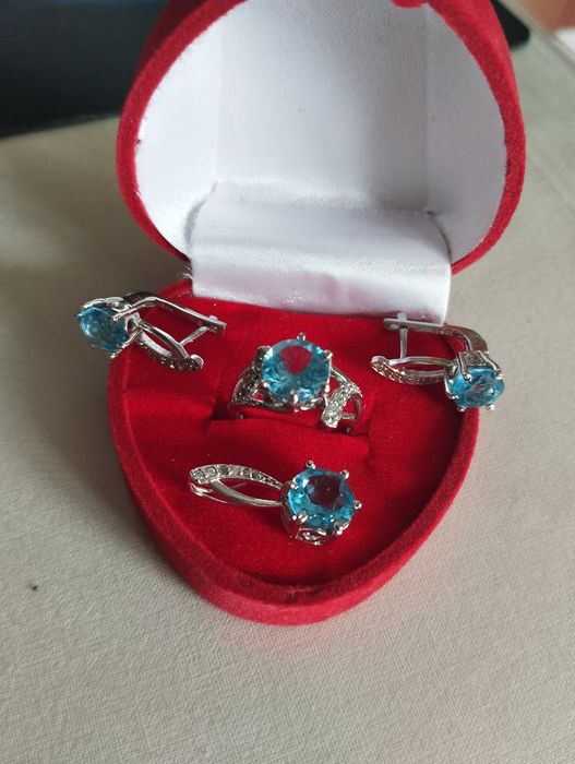 Серебряный набор (серьги, кулон, кольцо) НОВЫЙ