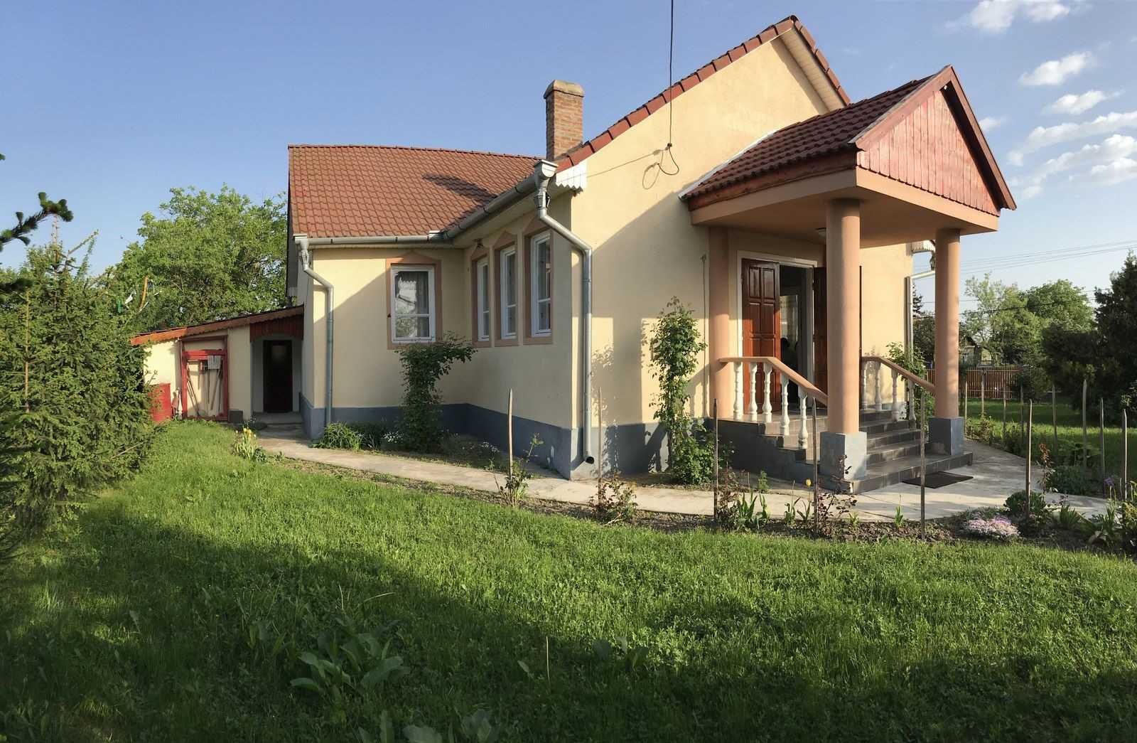 Vând casă în Acâș județul Satu Mare 136mp și teren 710mp