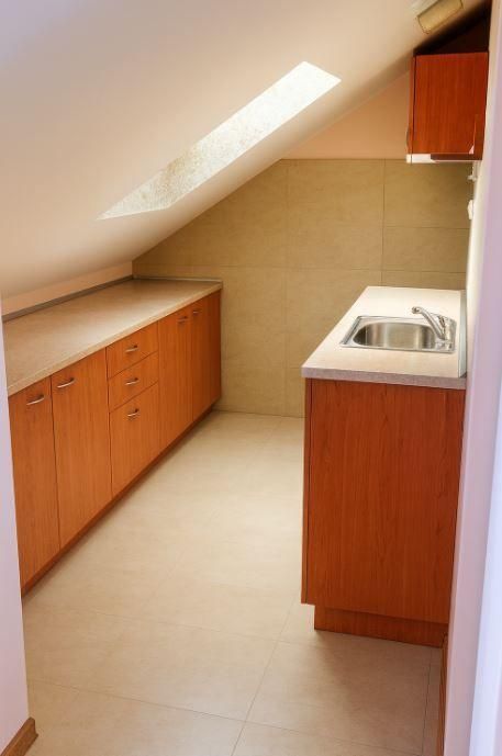 Дава се под наем Едностаен апартамент в Варна, Спортна зала - 34 кв.м за 250 € - Снимка #2