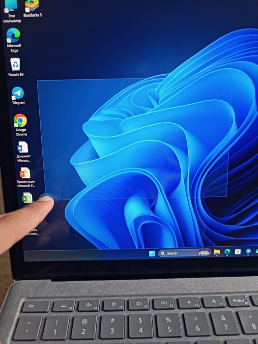 Microsoft surface laptop 4