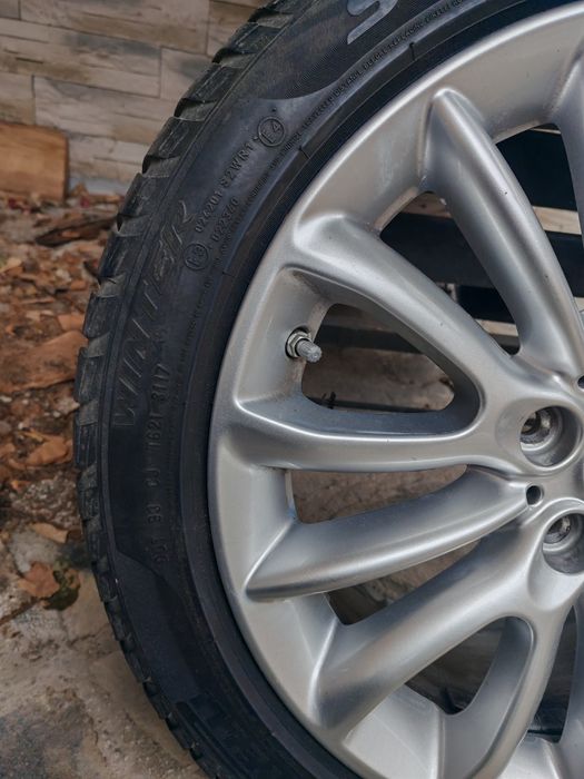 Jante originale MINI Cooper  cauciucuri de iarnă Pirelli 225 45 R1