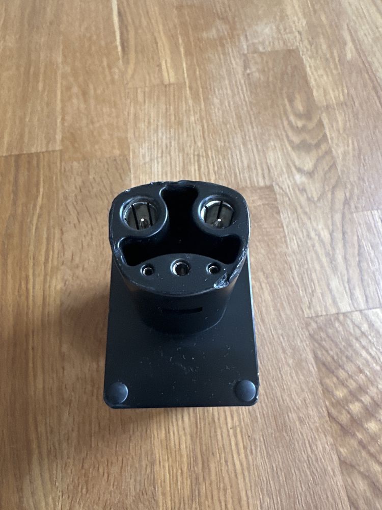 Adaptor incarcate CCS
