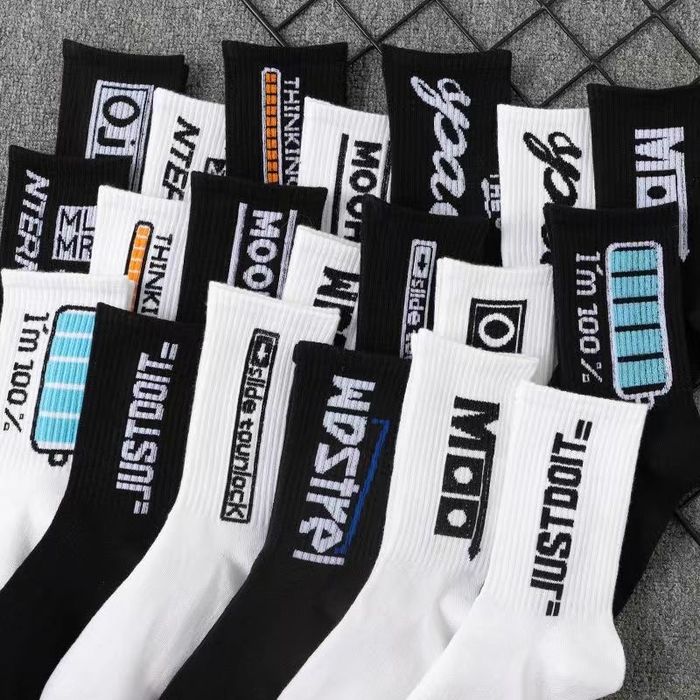 Носки с высокой посадкой хорошего качества новые