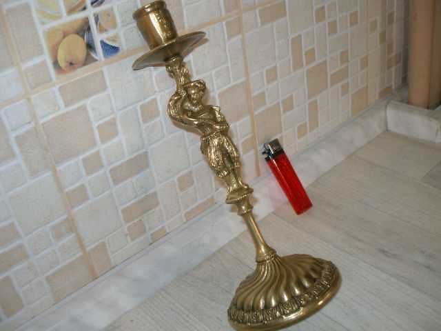 .Бронзов Свещник.