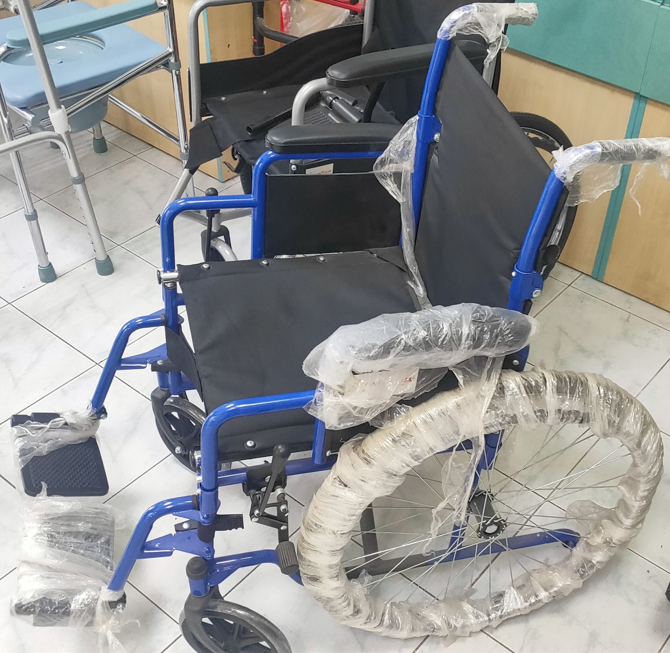 Инвалидное кресло фирмы Армед. Новое! H035 S (18 дюймов, литые колёса)