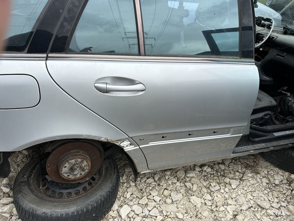 Задни врати за Мерцедес W203 face lift C classa!!!
