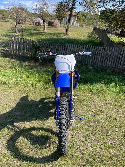 Vând Yamaha yz250f