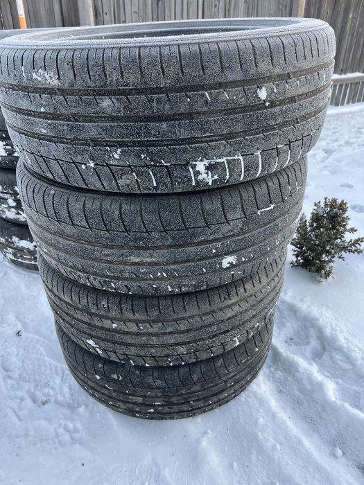 Продам летние шины 225/45/19