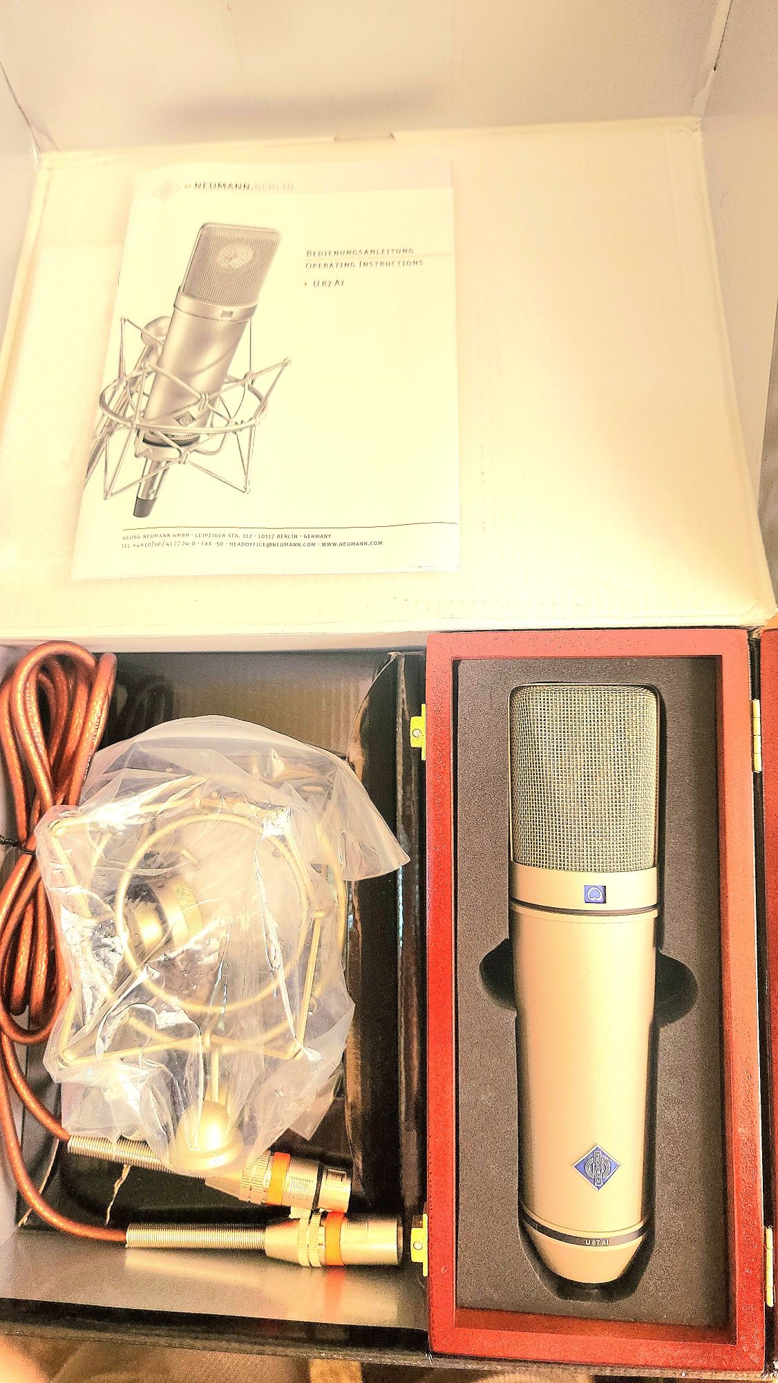 Neumann u 87 A1 sotiladi...