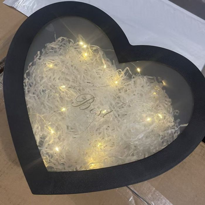 Коробки для клубники, цветов, подарков