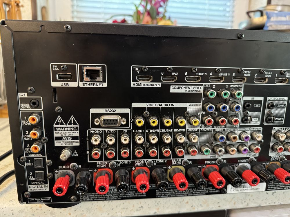 Onkyo TX-NR818 Качествен ресивър