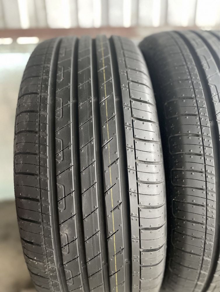 215.55R17 Goodyear тойота,шины