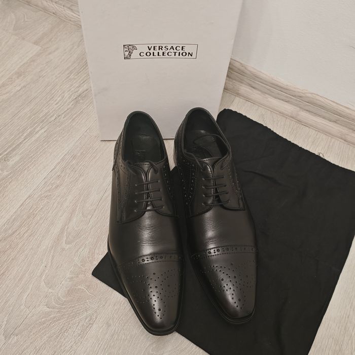 Pantofi de piele Versace