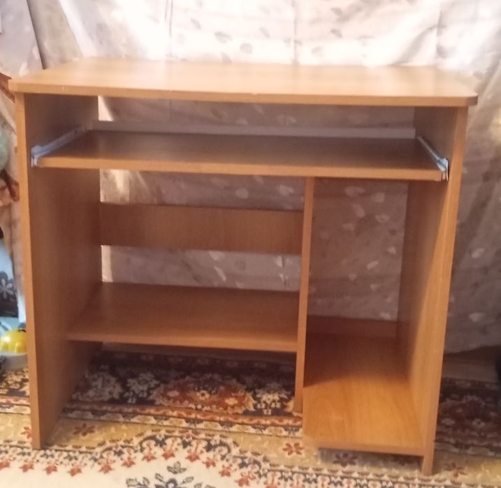 Стол письменный/компьютерный