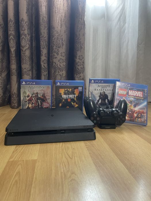 PS4 slim в хорошем состоянии