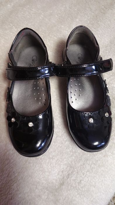 Pantofi de lac marimea 26 !