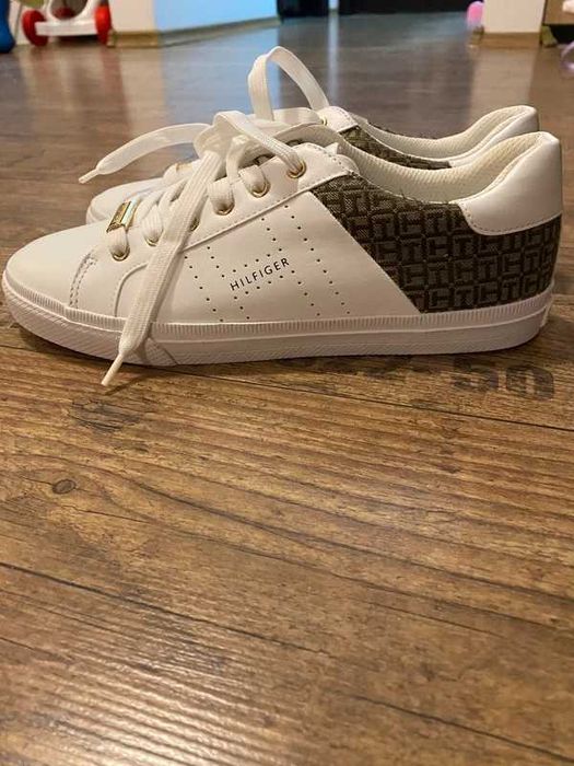 Adidasi Tommy Hilfiger originali