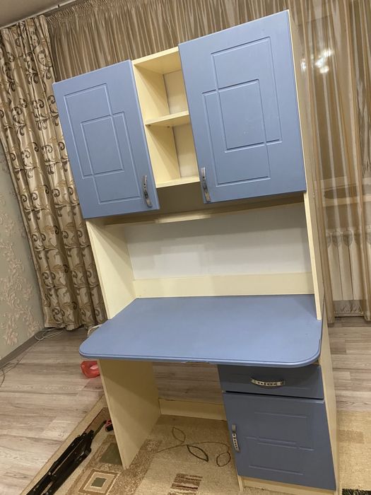 Стол компьютерный со шкафчиком б/у