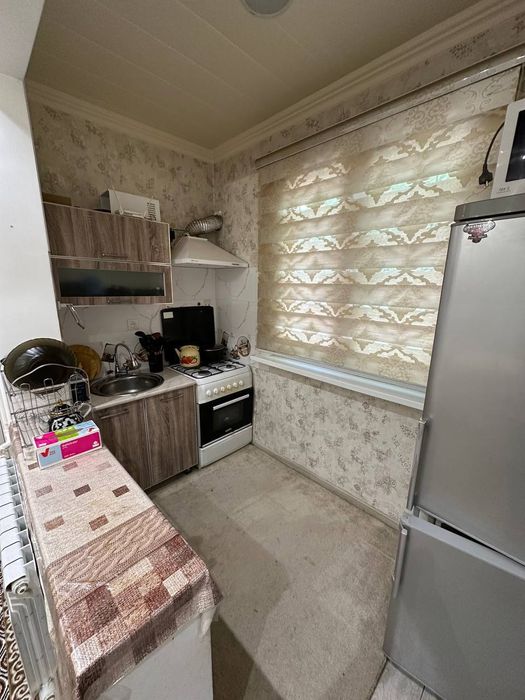 Chorsu metro yonida arendaga uy bor