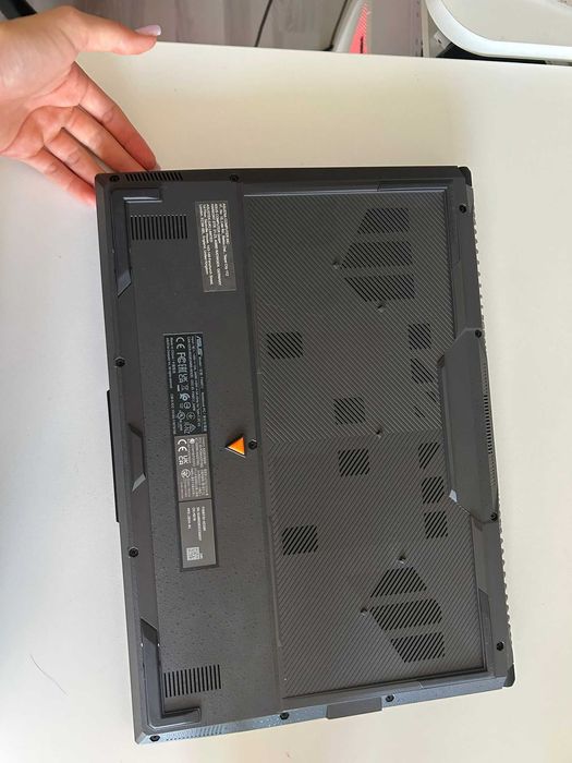 Laptop ASUS TUF F16, Intel Core i7, 16", 16GB, 1TB SSD, NVIDIA GeForce