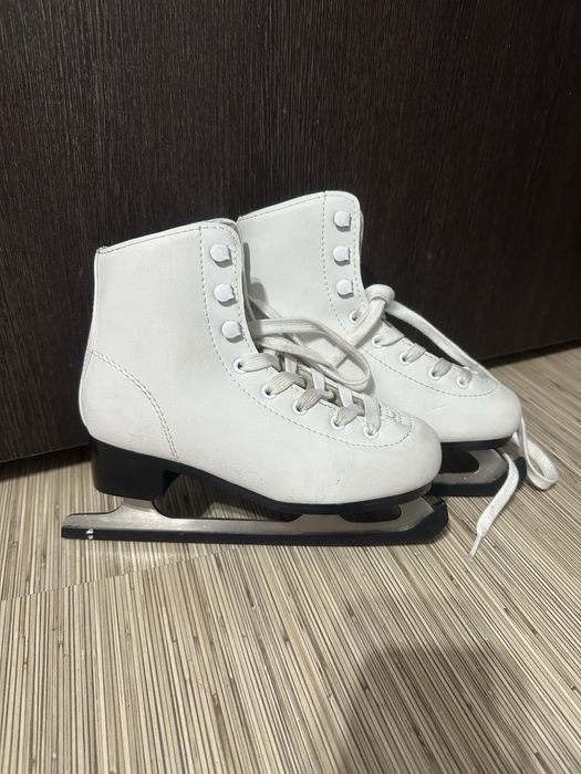 Patine aproape noi