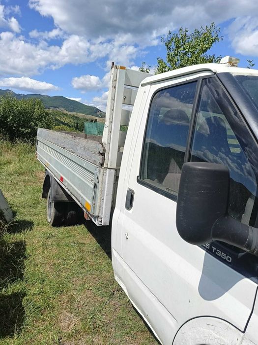 Autoutilitara Ford Transit