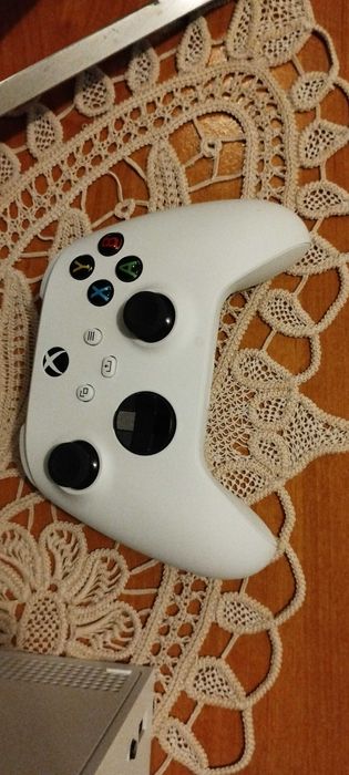 Xbox 500 GB , aproape nou, impecabil,