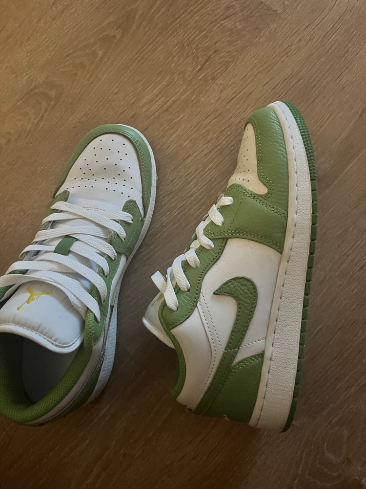 Обувки Nike Jordan 39