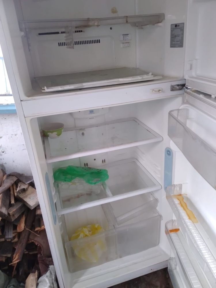 Срочно продам LG холодильник