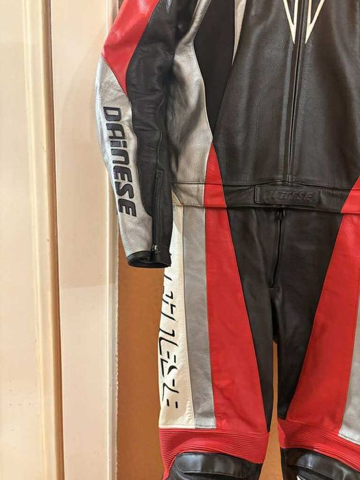 Dainese Двуделен Кожен Екип - КАТО НОВ!!!  (р-р 50/L)