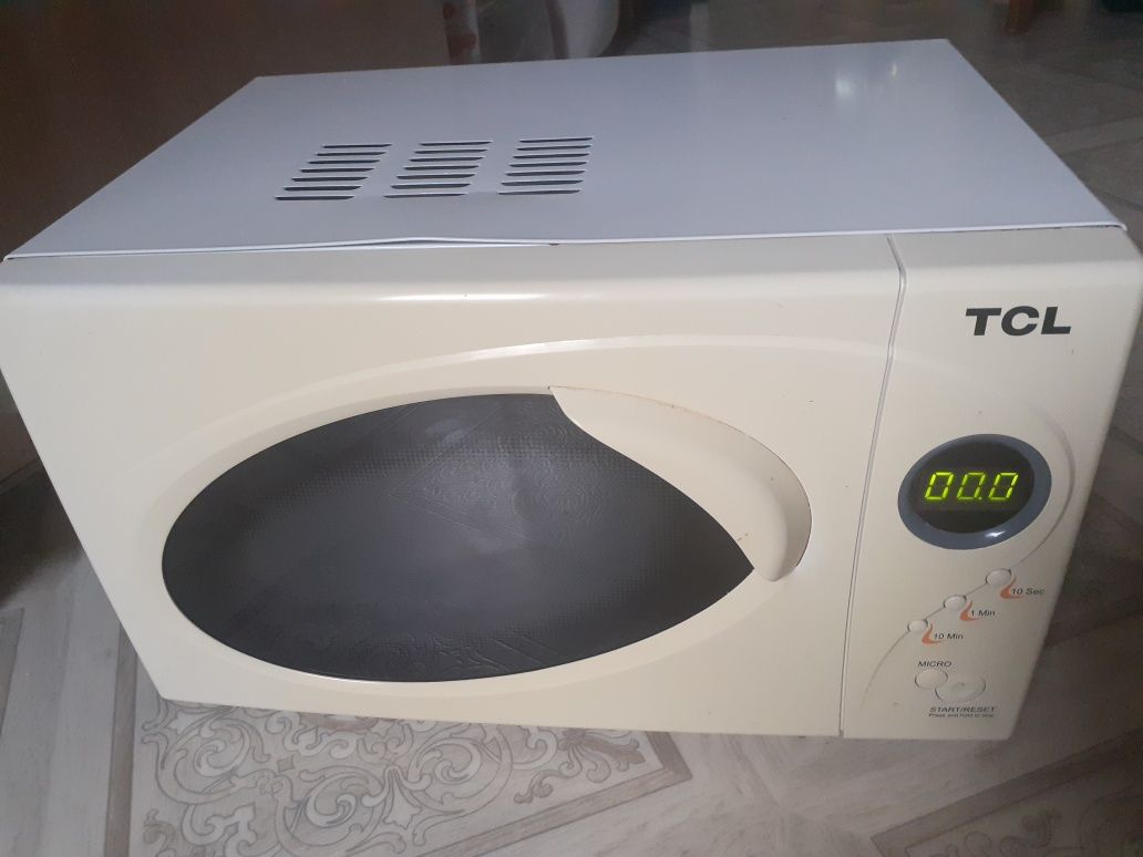 Продам микроволновую печь 15000 тг