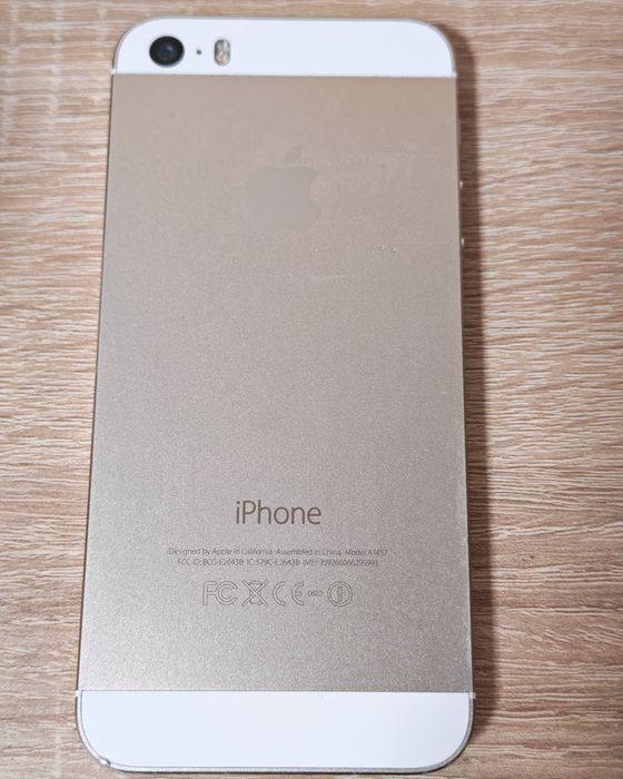 Iphone 5s 16GB  Gold идеално работещ!