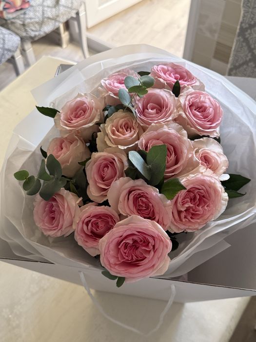 Цветы розы голладские