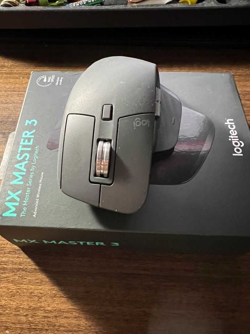 Mouse MX master 3 la cutie