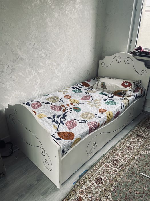 Кровать со шкафом доя детской комнаты