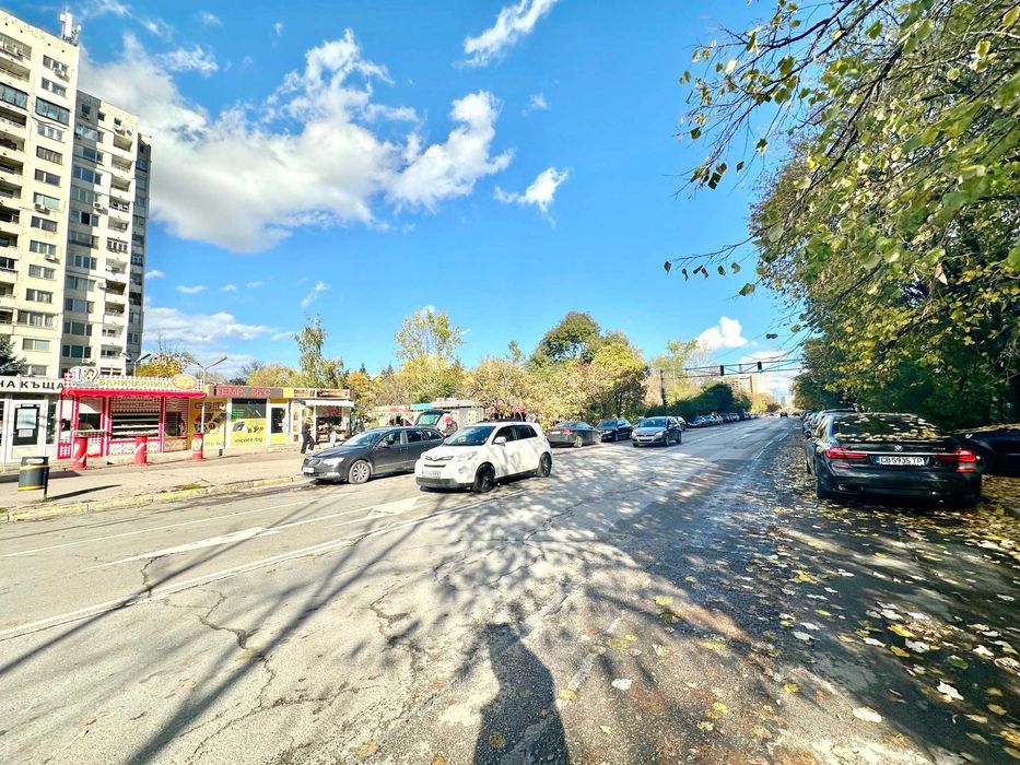 ТОП локация!Тристаен апартамент до Метростанция Балан и Парк Младост 3