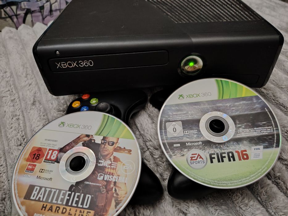 Xbox 360 slim Impecabil Pret negociabil