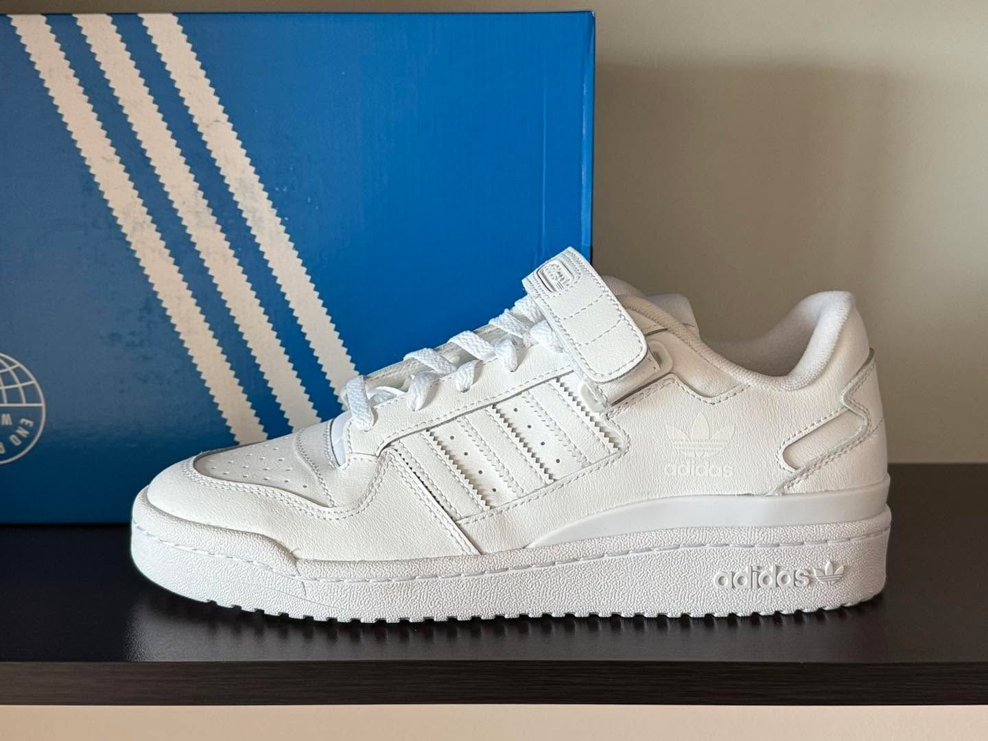 ADIDAS FORUM LOW Налични 42.5н 27см/ 43н 27.5см 44н 28см Стелка Нови