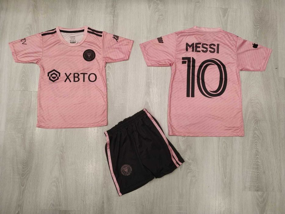 Екип Роналдо жълт 2024 с калци детско от 4 до 16г