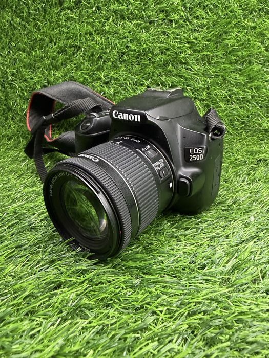 Фотоаппарат Canon EOS 250D / Ломбард Даем Деньги